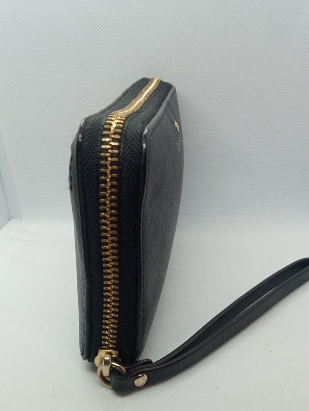 KATE SPADE LEATHER WRISTLET - Picture 4 of 9